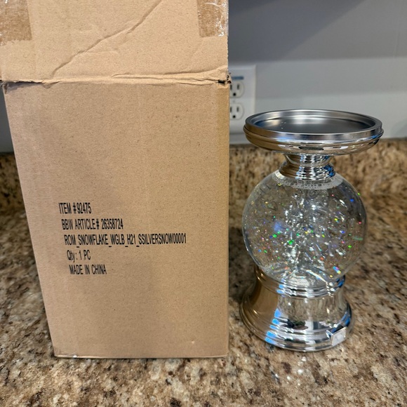 Bath & Body Works Lights Snow Globe Spin Snowflake Pedestal Candleholder Music - Picture 4 of 10